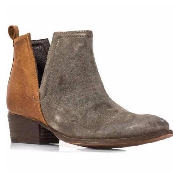 DIBA TRUE Boho Leather Two Tone Ankle Booties 7.5 grey brown suede cute western - Picture 1 of 7